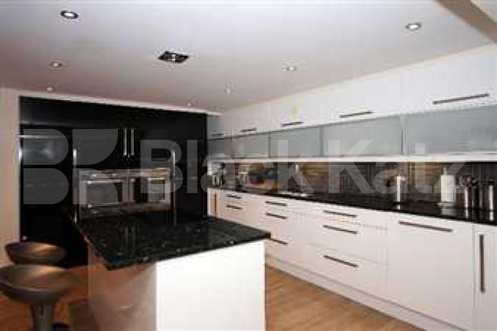 			4 Bedroom, 1 bath, 1 reception House			 Harcourt Road, Alexandra Palace